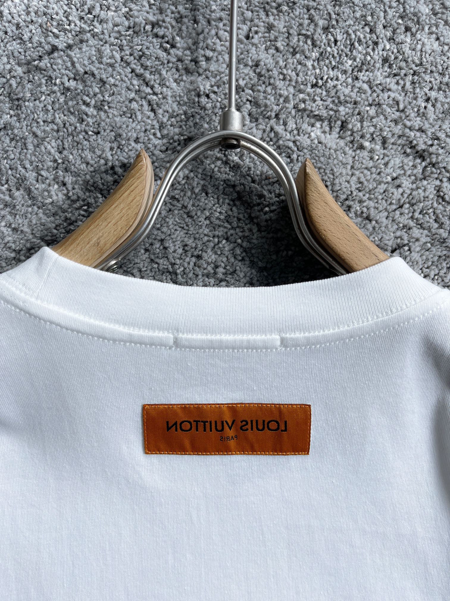 Louis Vuitton T-shirt