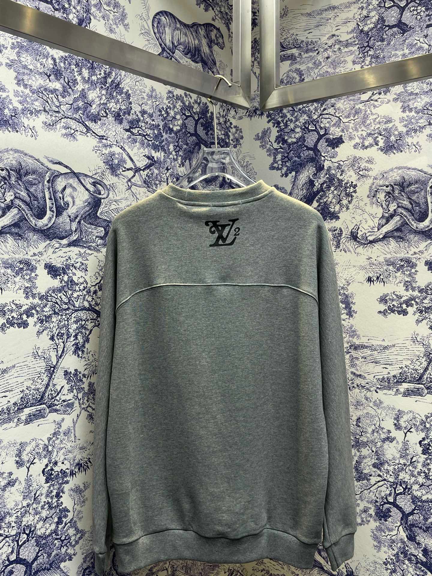 Louis Vuitton Sweatshirt