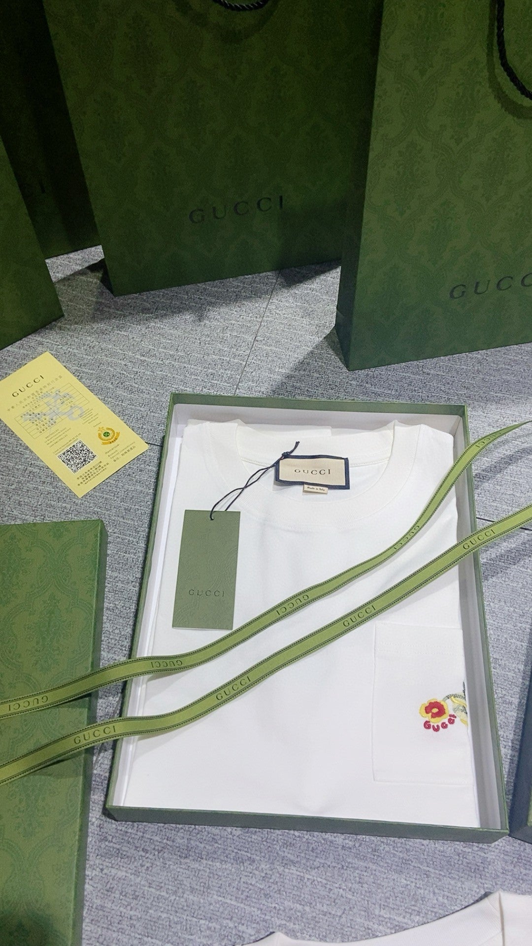 Gucci T-shirt