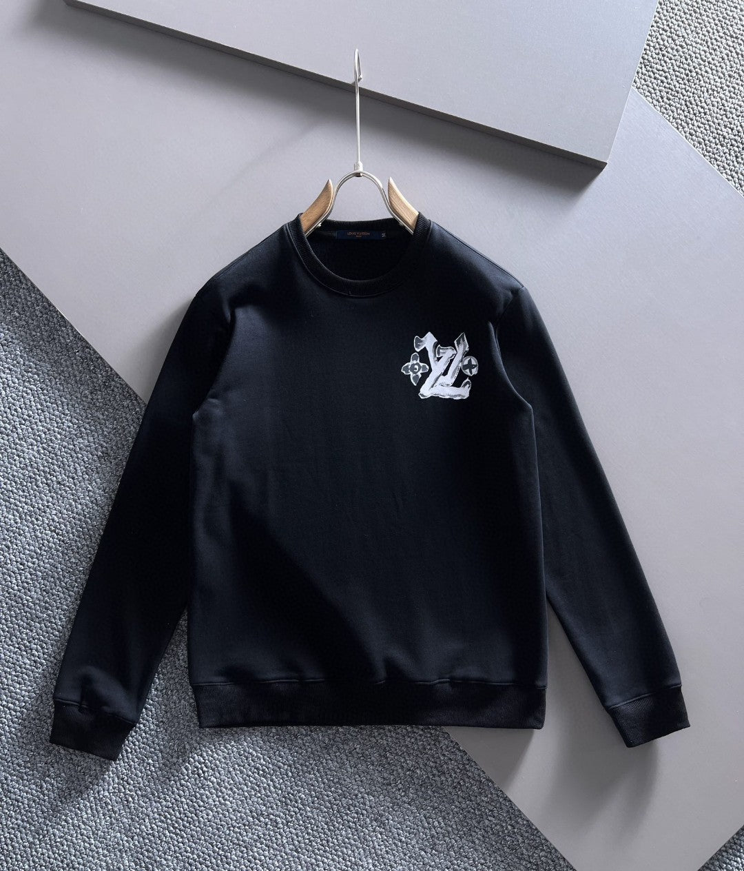 Louis Vuitton Sweatshirt