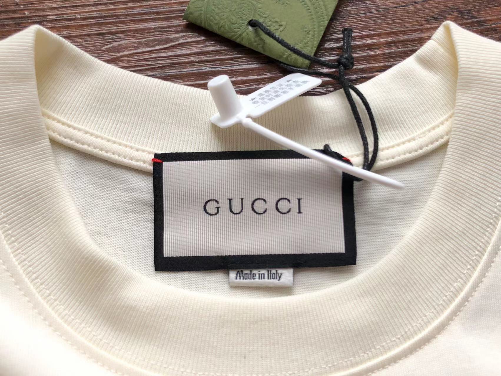 Gucci T-shirt