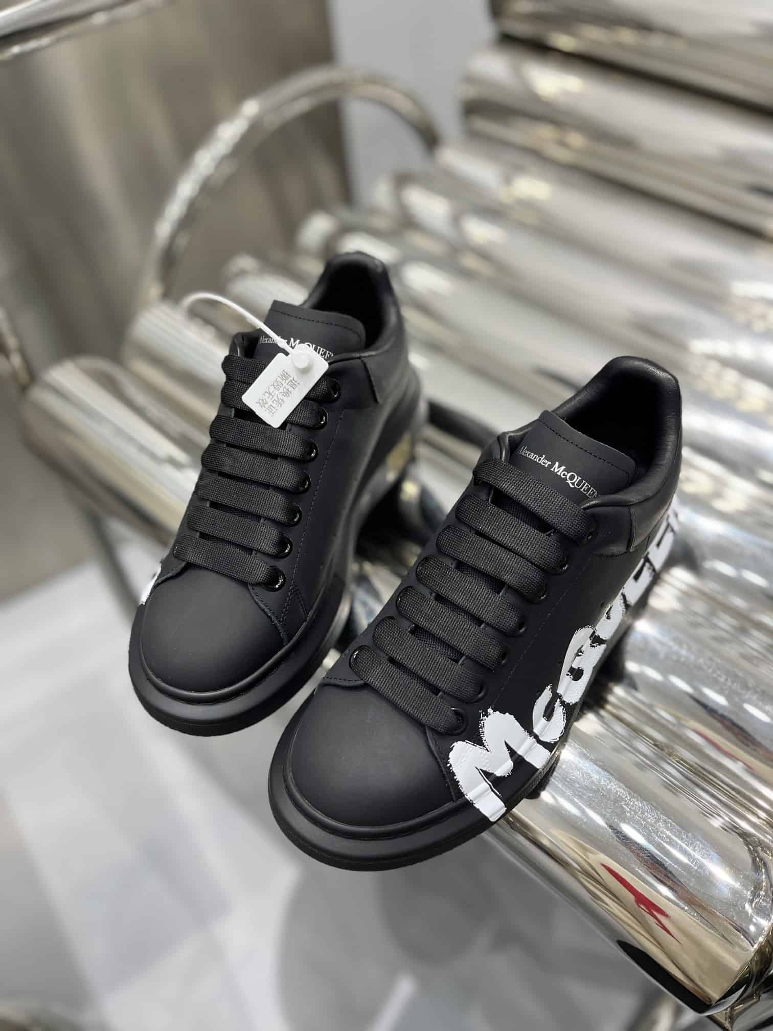 ALEXANDER MCQUEEN SNEAKER   AM26