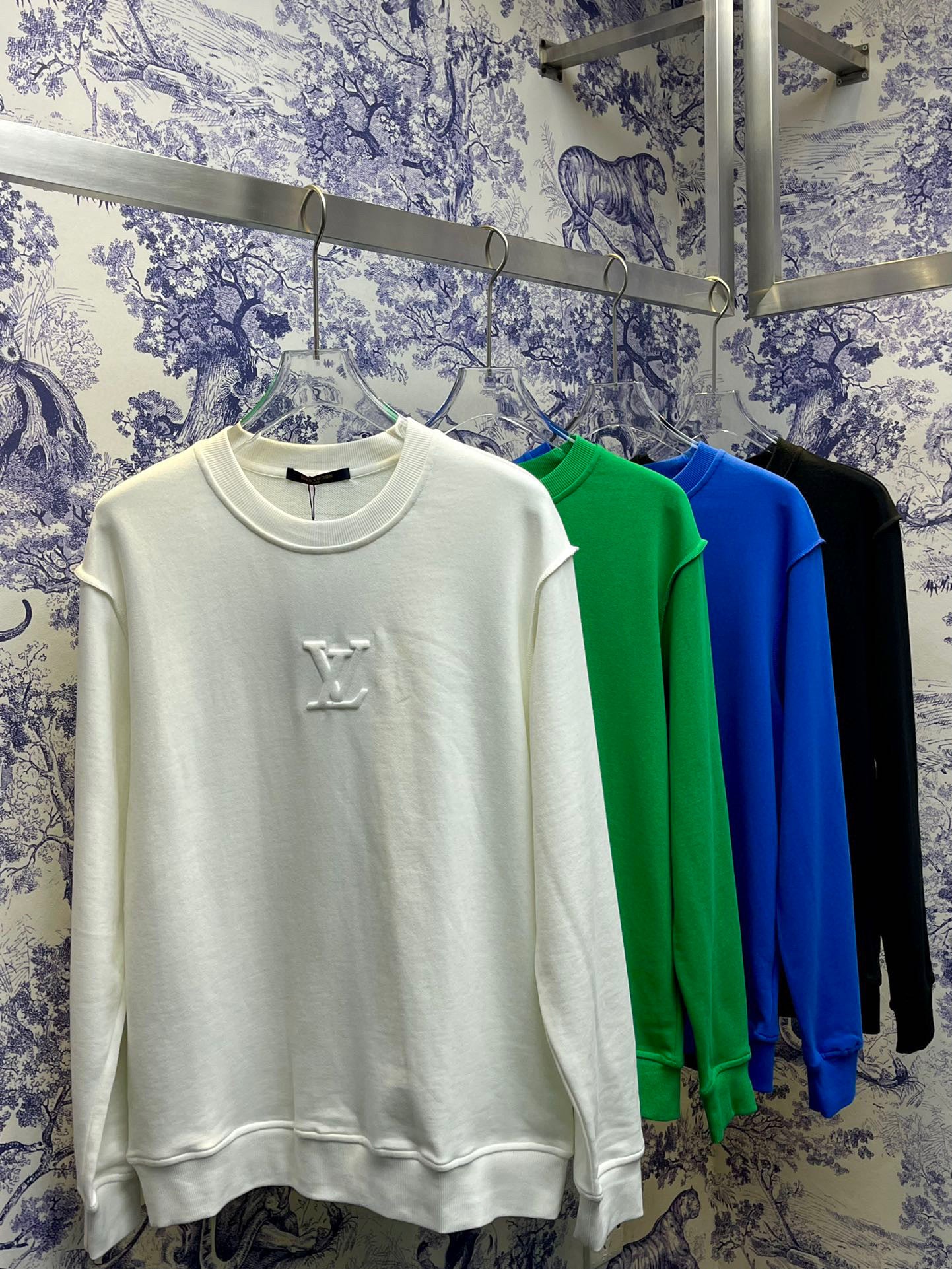 Louis Vuitton Sweatshirt