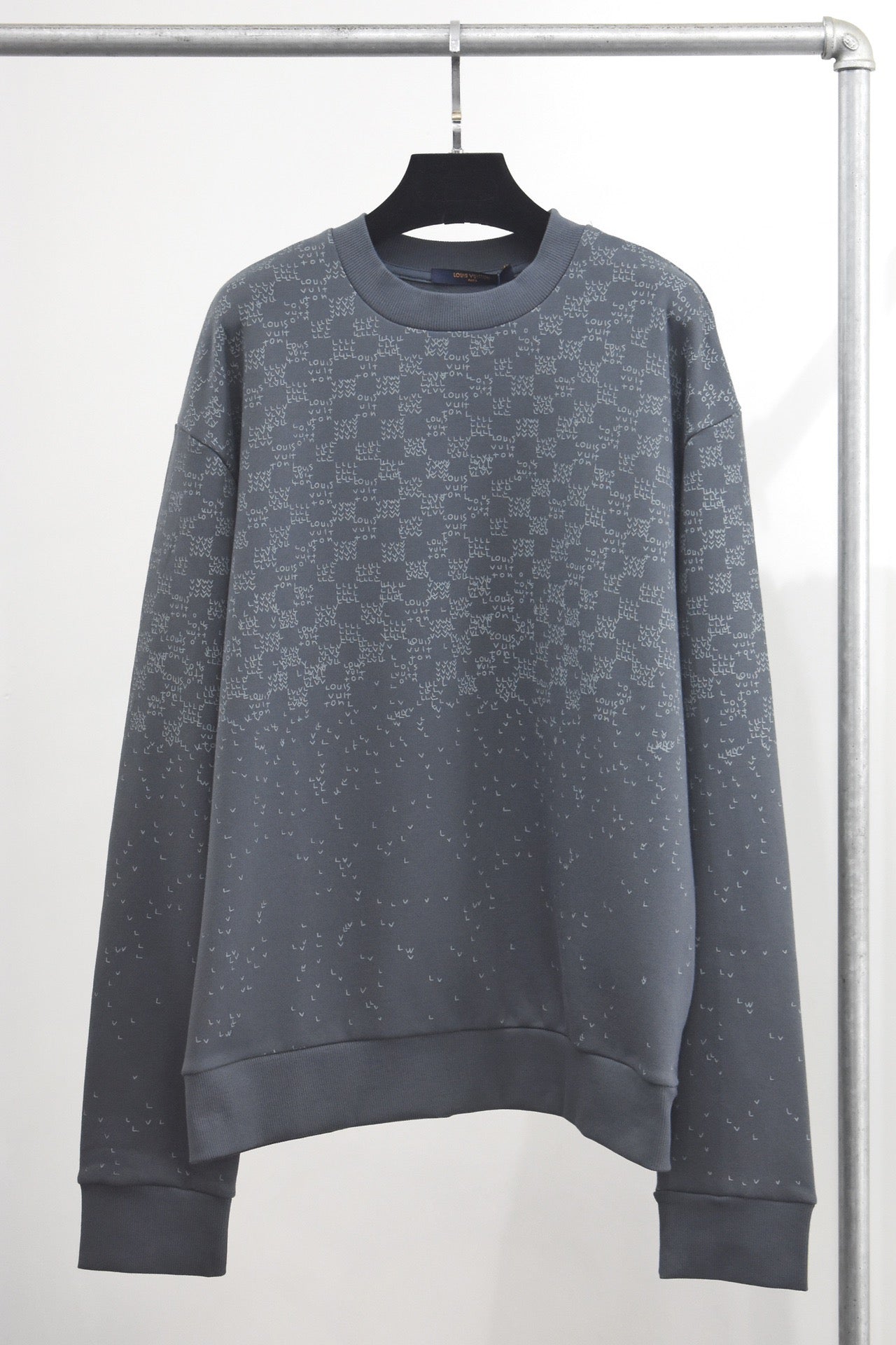Louis Vuitton Sweatshirt
