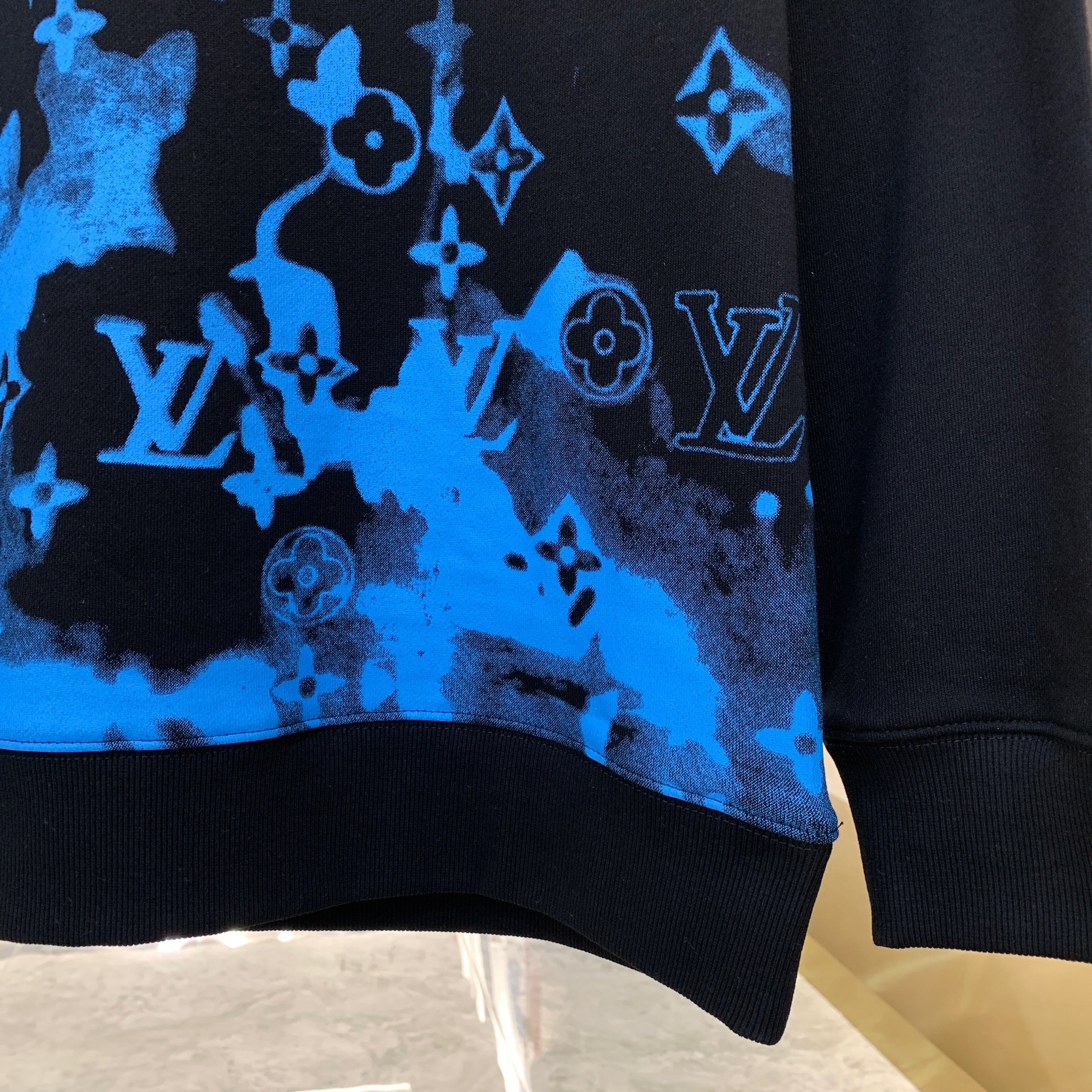 Louis Vuitton Sweatshirt