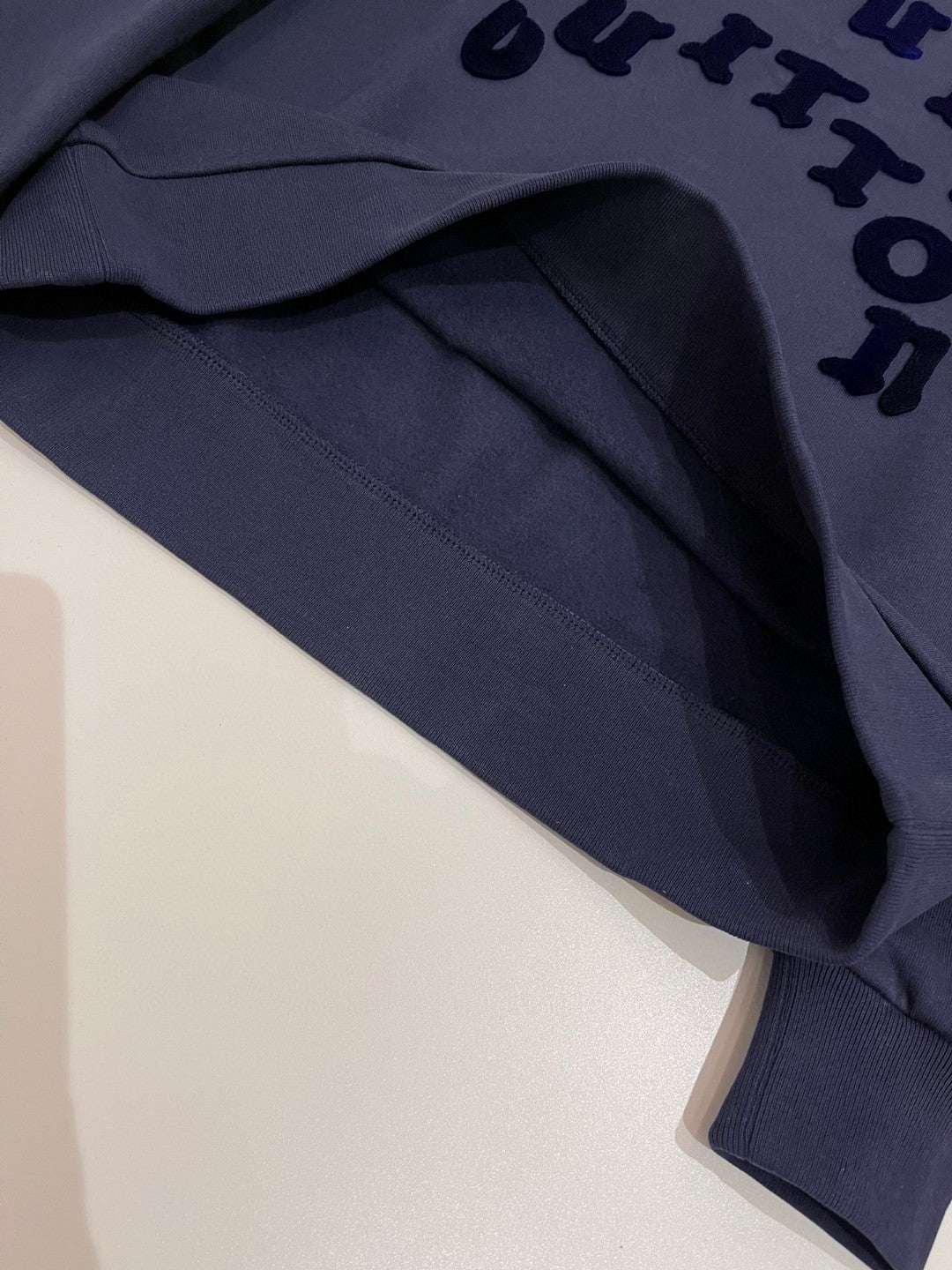 Louis Vuitton Sweatshirt