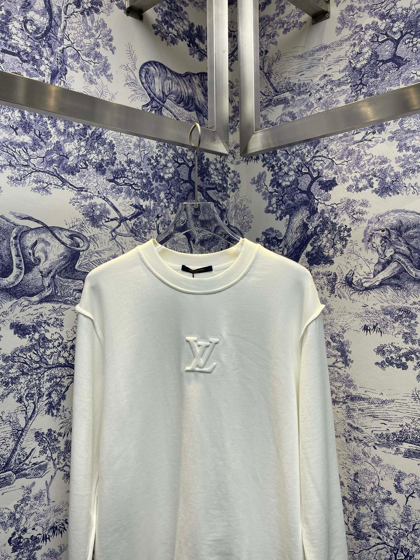 Louis Vuitton Sweatshirt