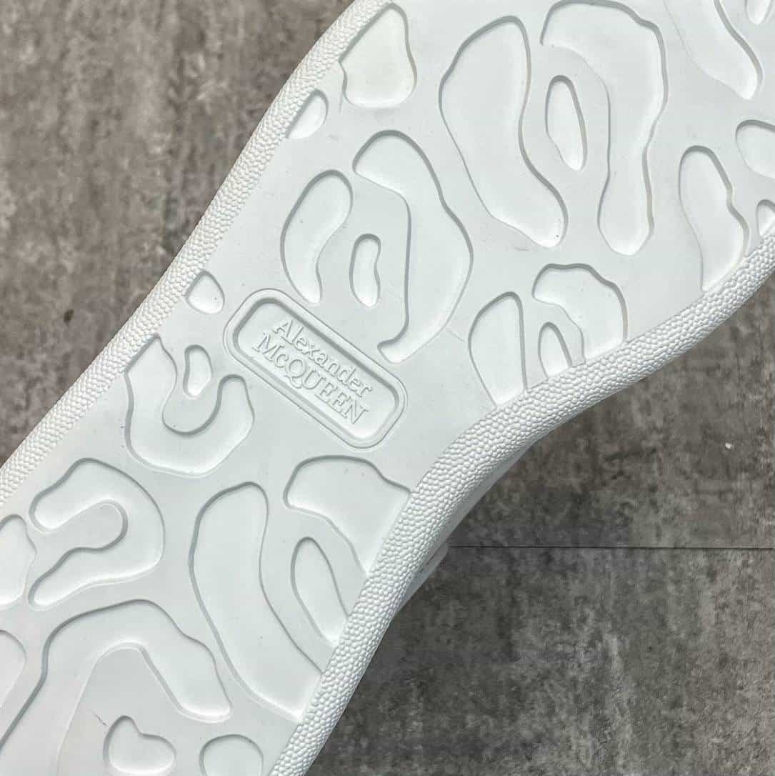 ALEXANDER MCQUEEN SNEAKER   AM22