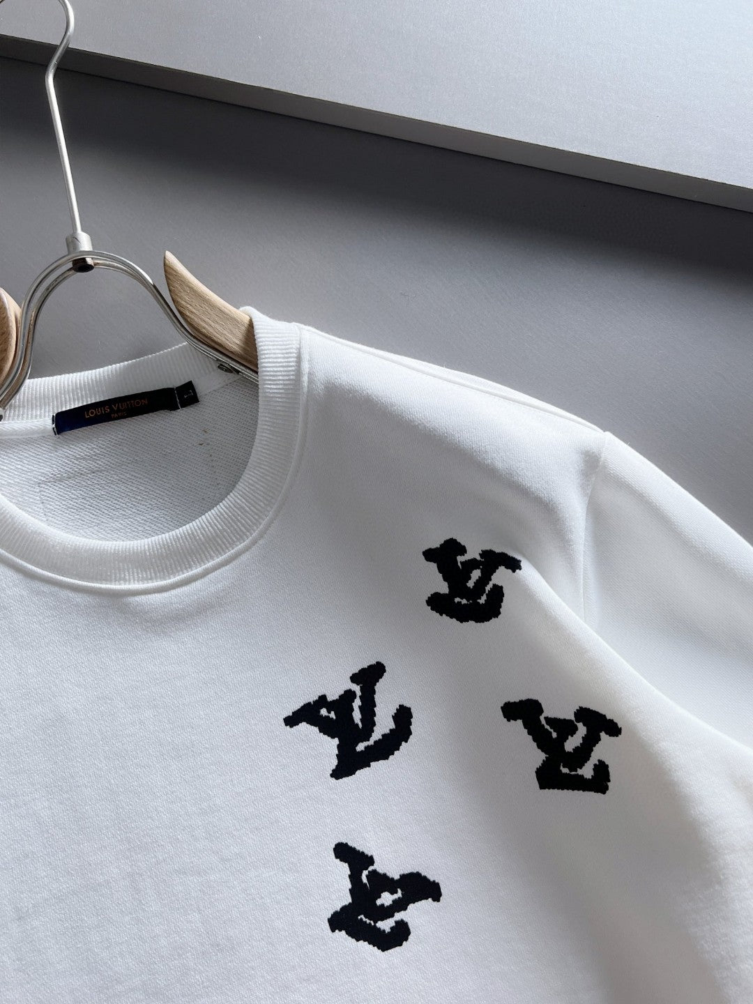 Louis Vuitton Sweatshirt