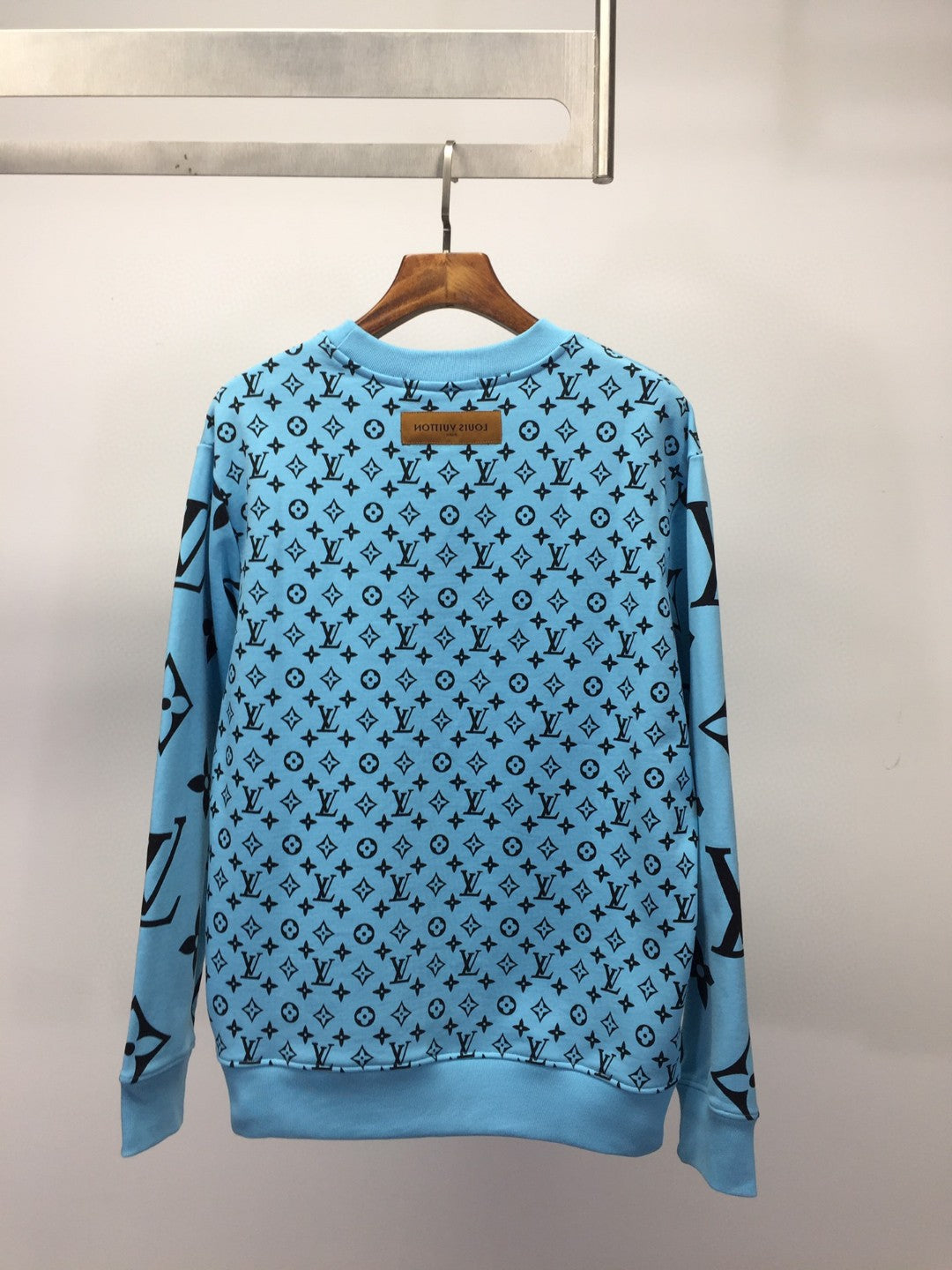 Louis Vuitton Sweatshirt