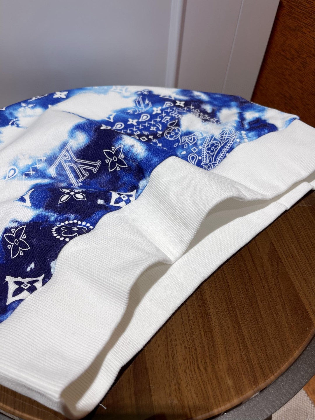 Louis Vuitton Sweatshirt