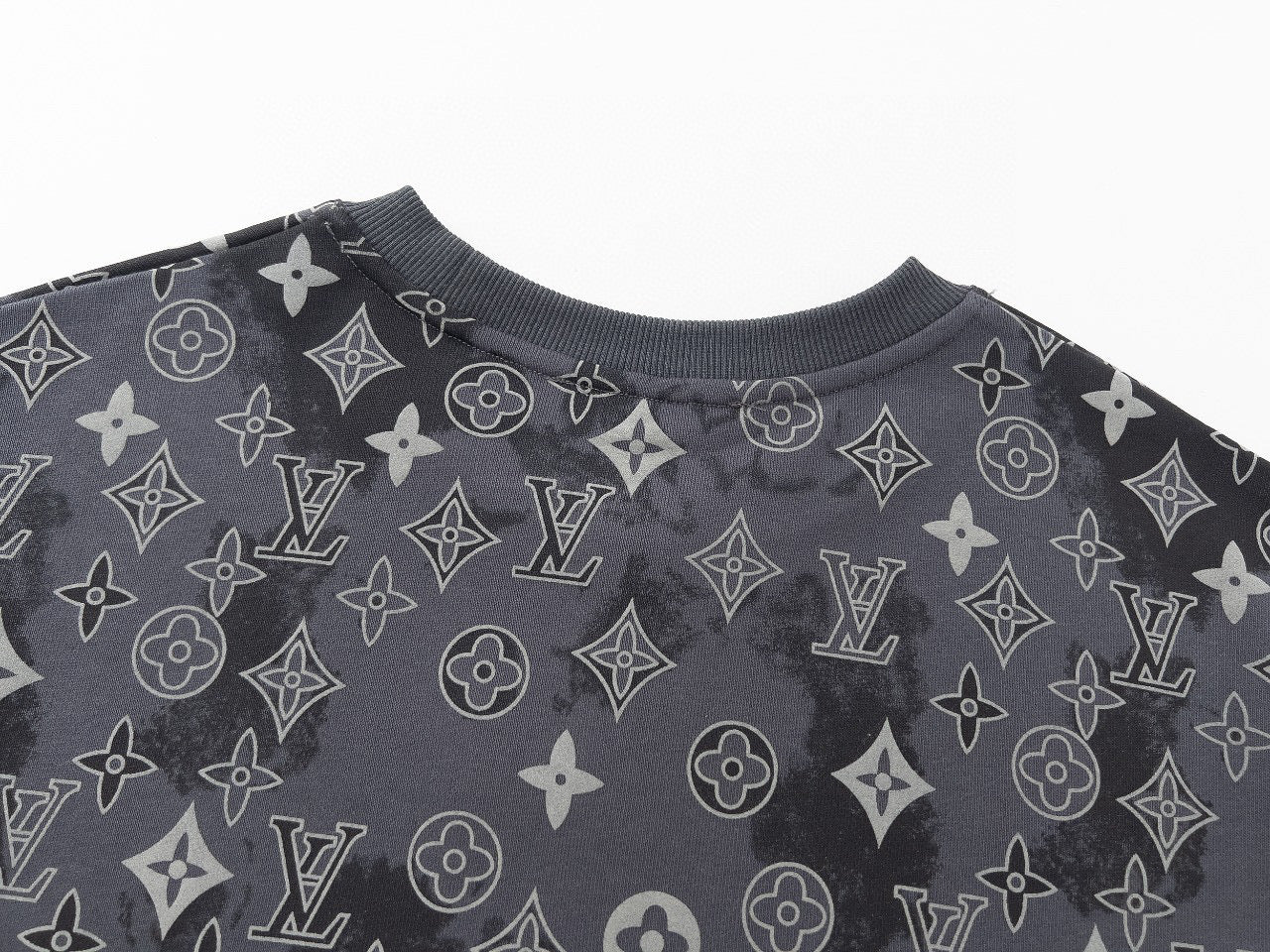 Louis Vuitton Sweatshirt