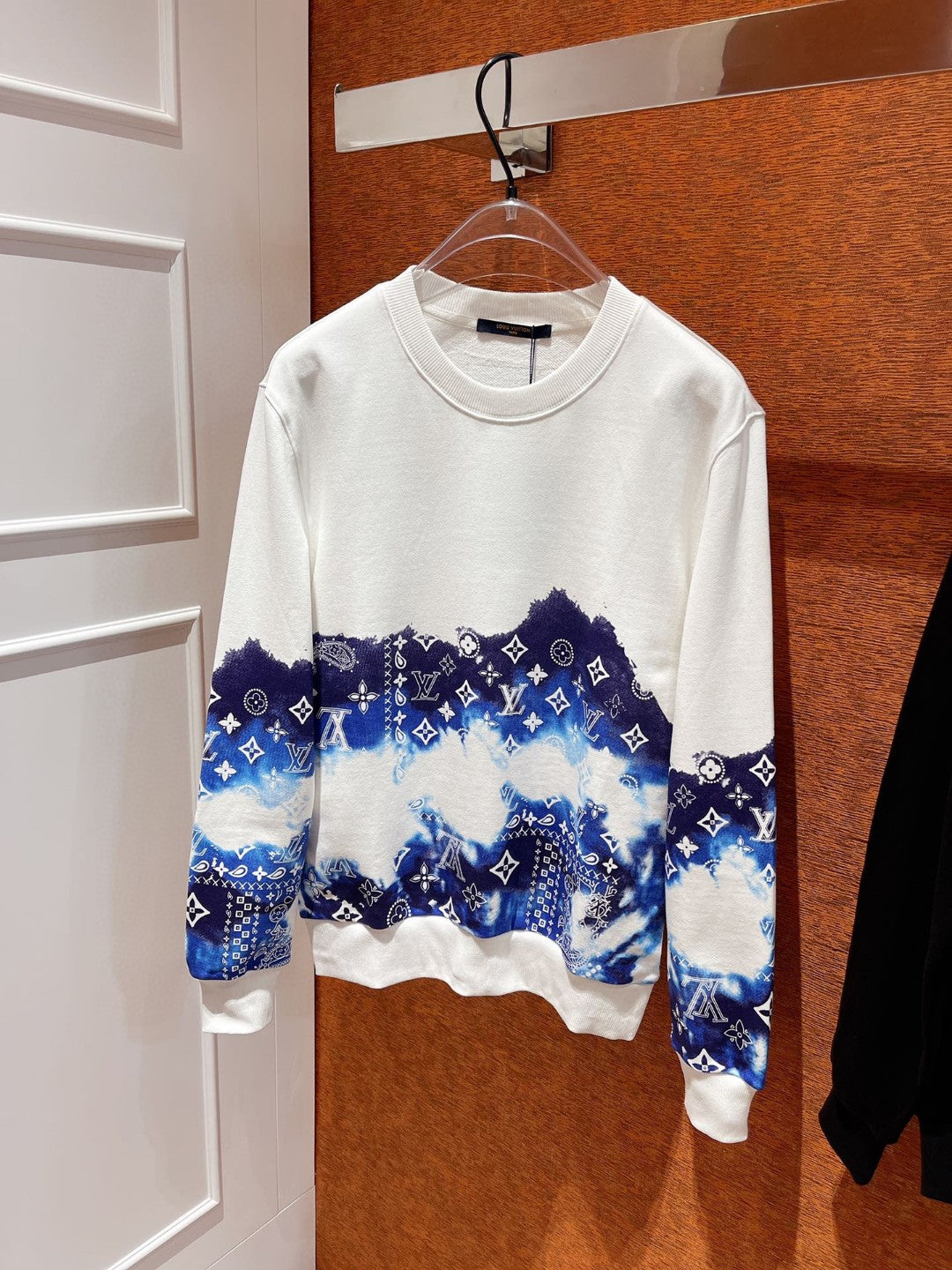 Louis Vuitton Sweatshirt