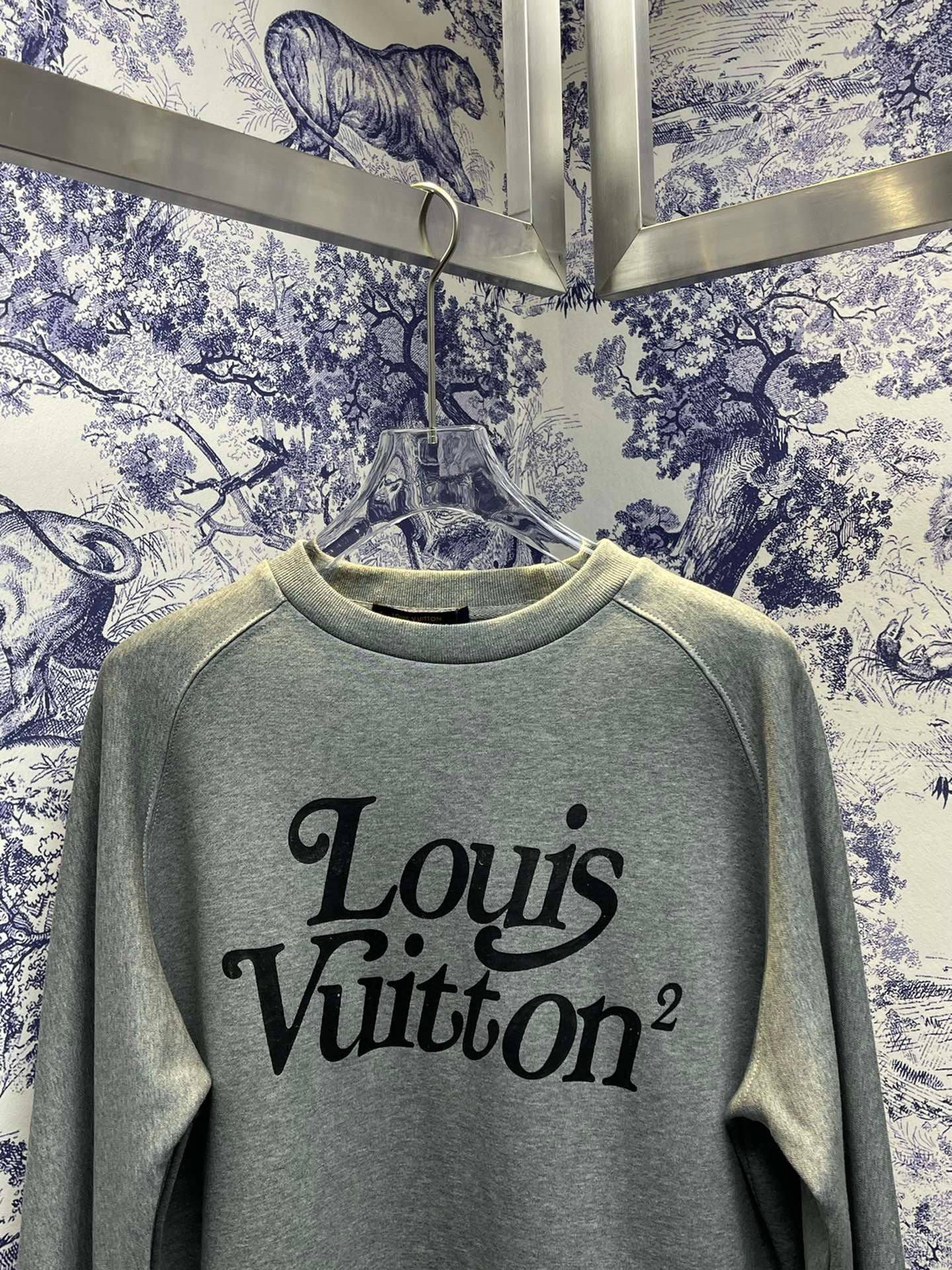 Louis Vuitton Sweatshirt