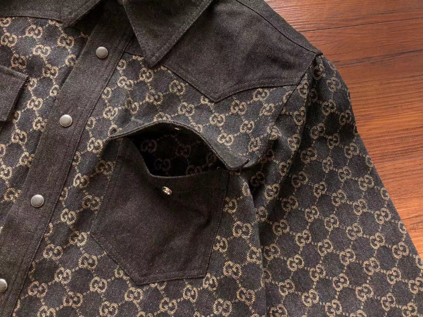 Gucci Long Sleeve Shirt
