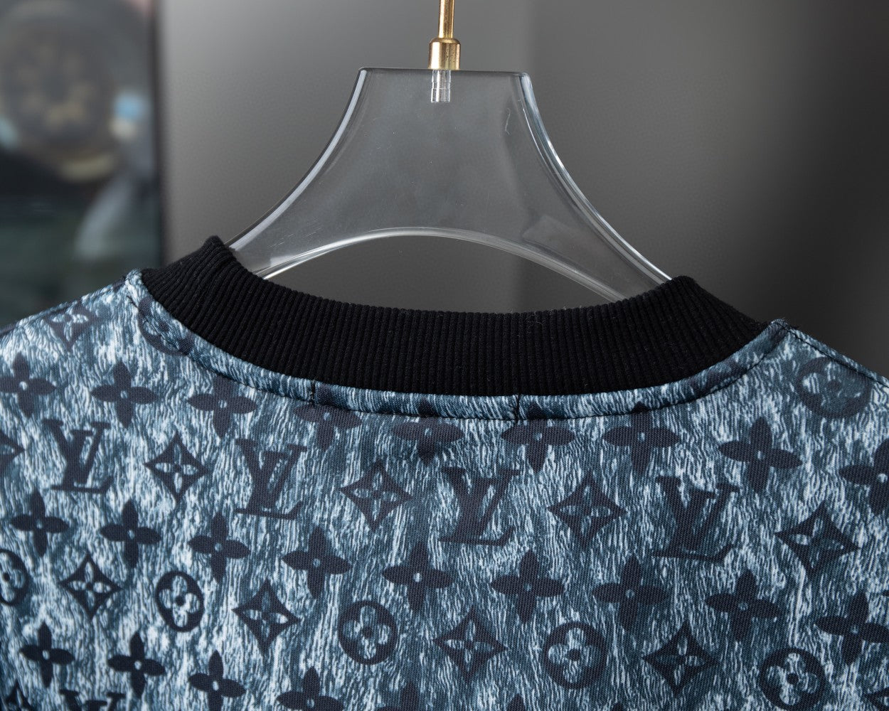 Louis Vuitton Sweatshirt