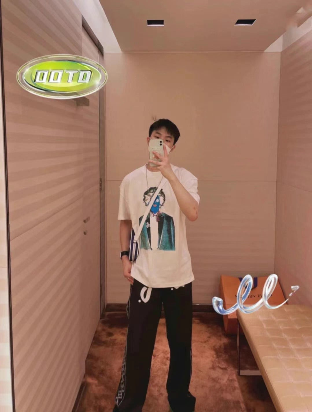 Louis Vuitton T-shirt