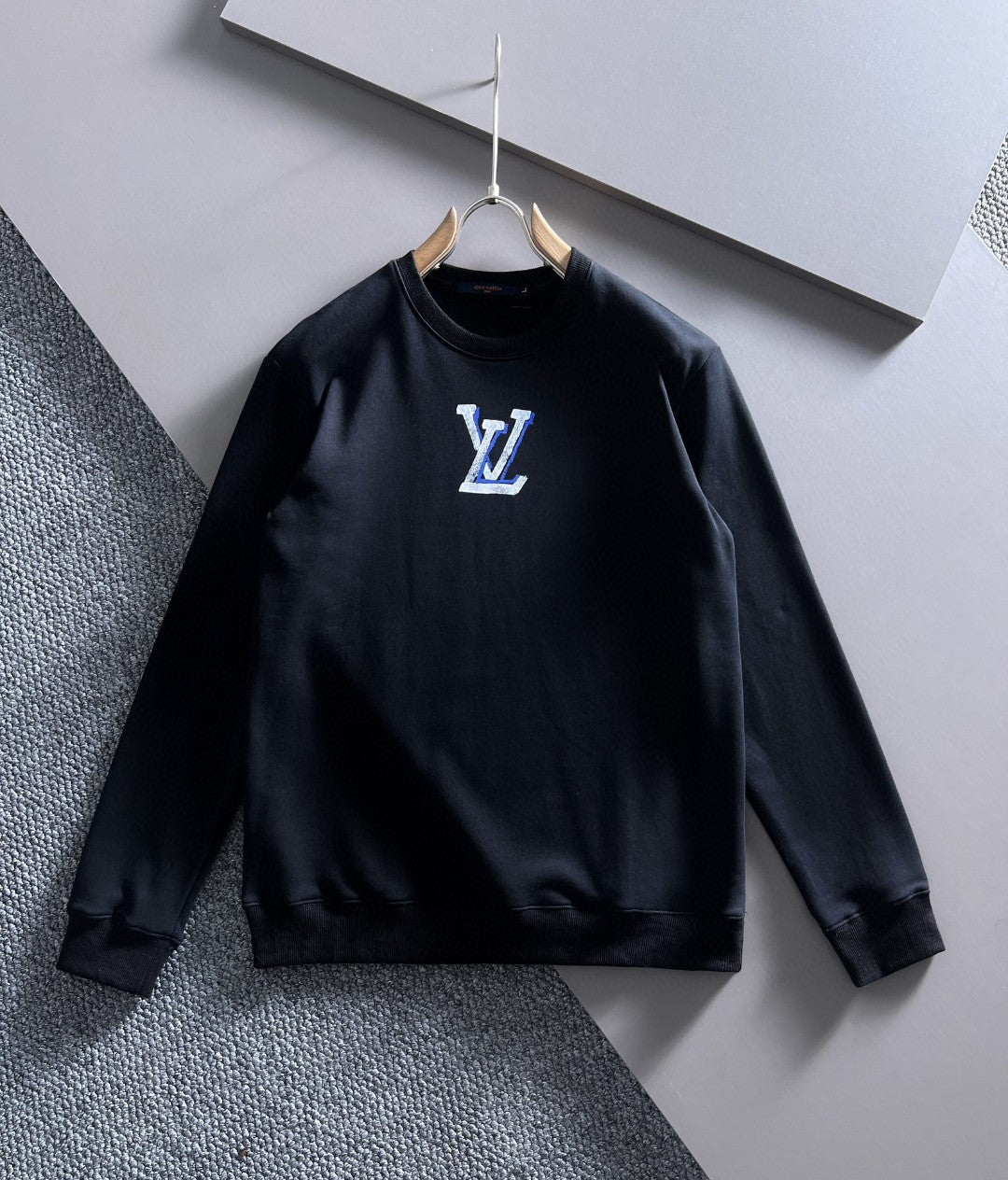 Louis Vuitton Sweatshirt