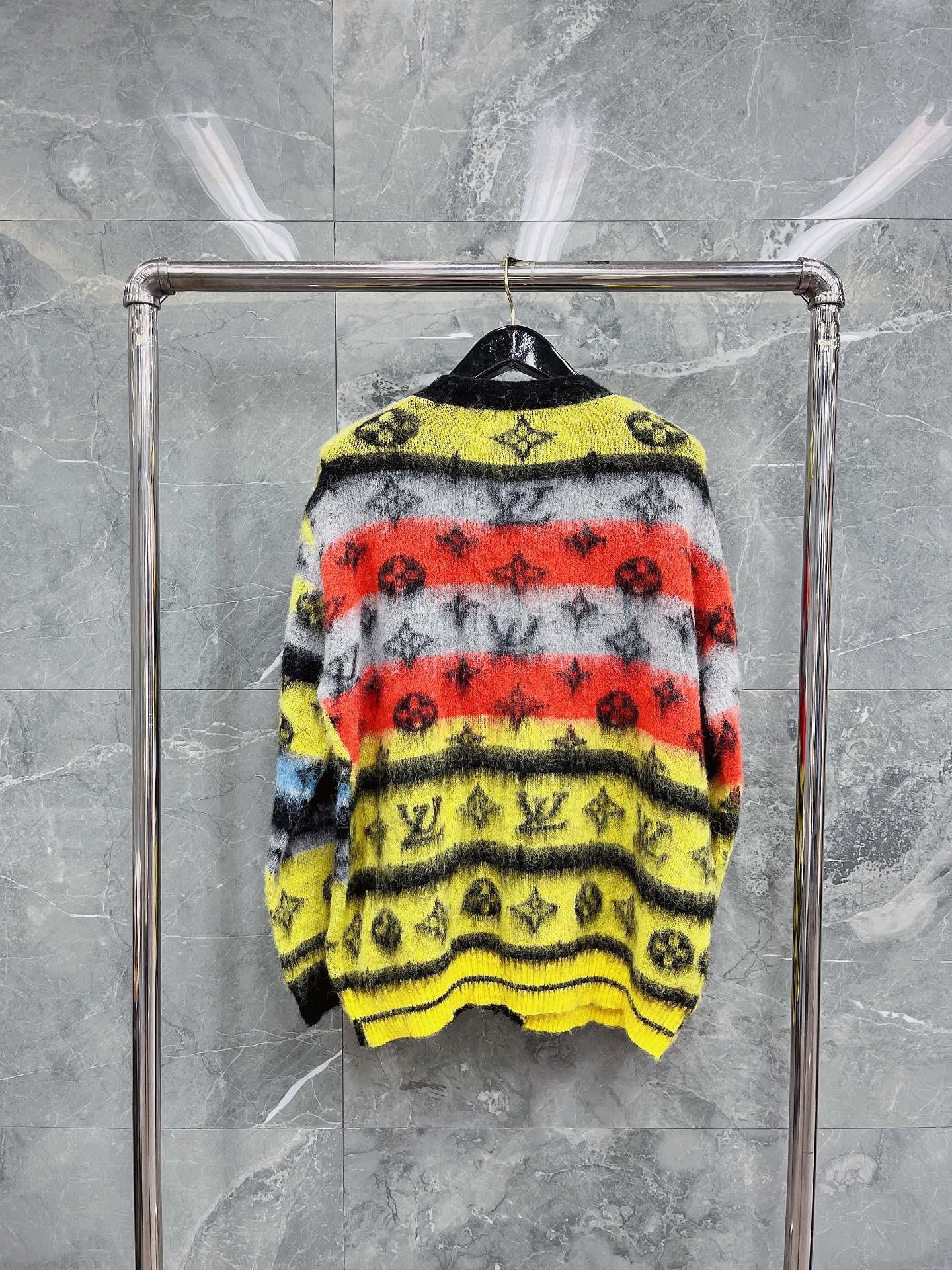 Louis Vuitton Cardigan