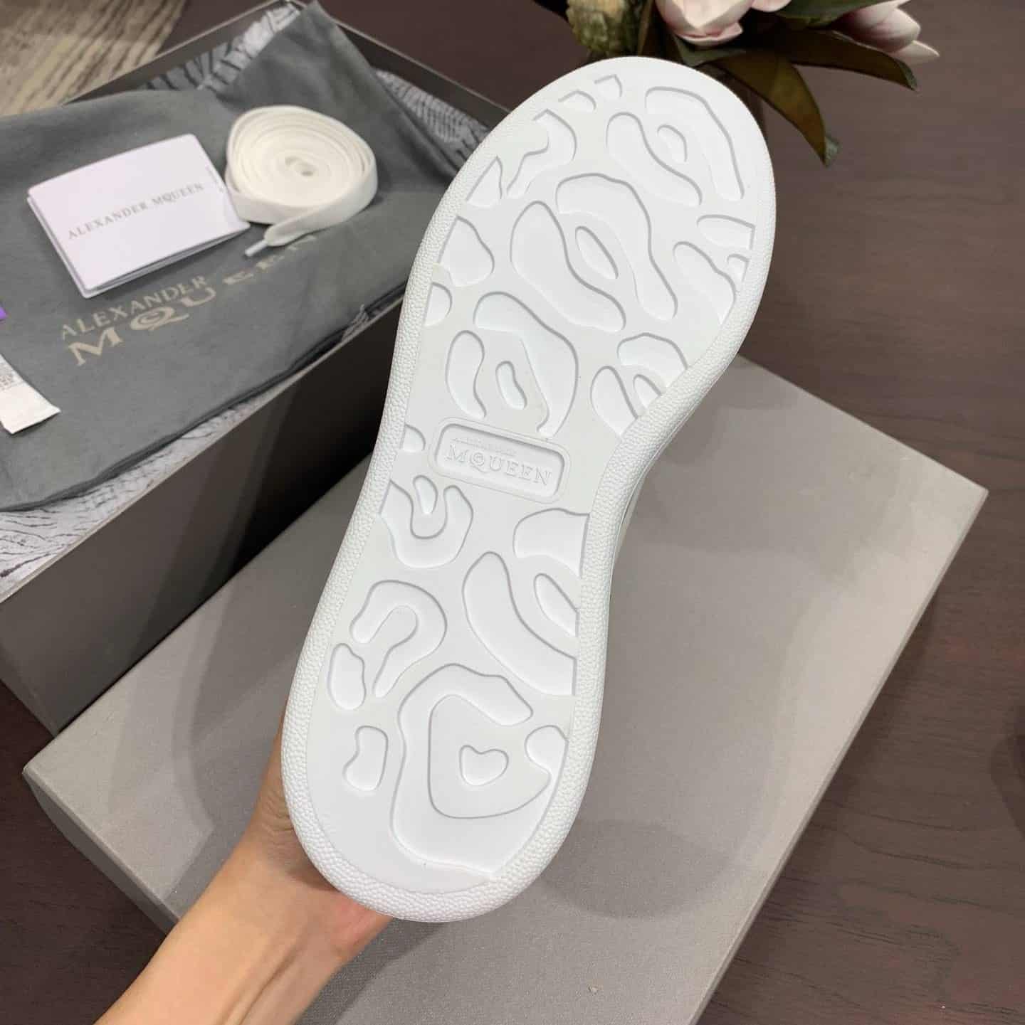 Alexander Mcqueen Sneaker Dupe - AM7