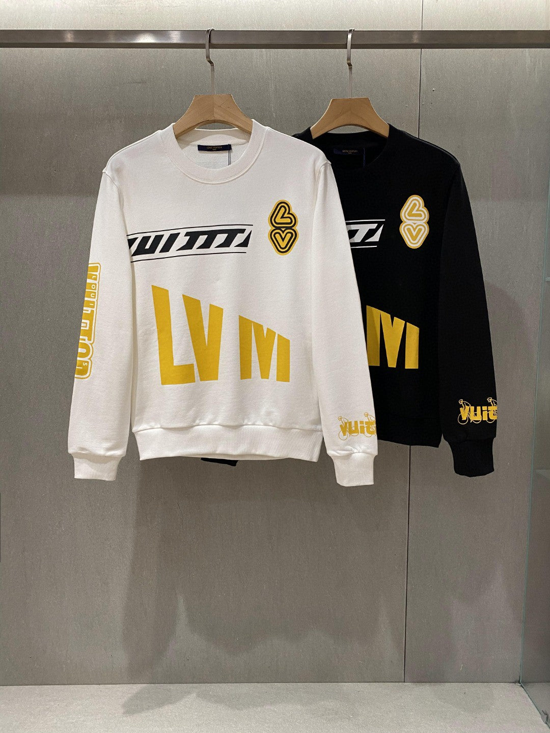 Louis Vuitton Sweatshirt