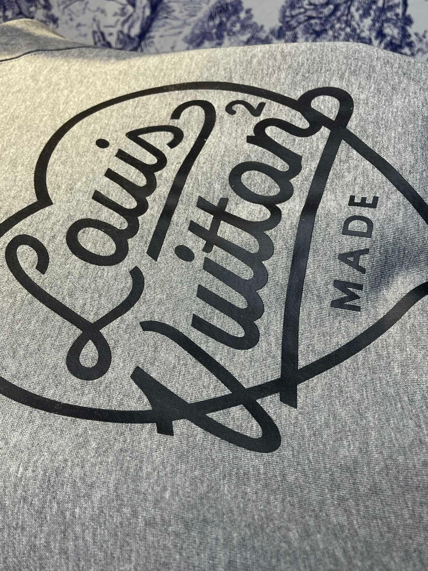 Louis Vuitton Sweatshirt