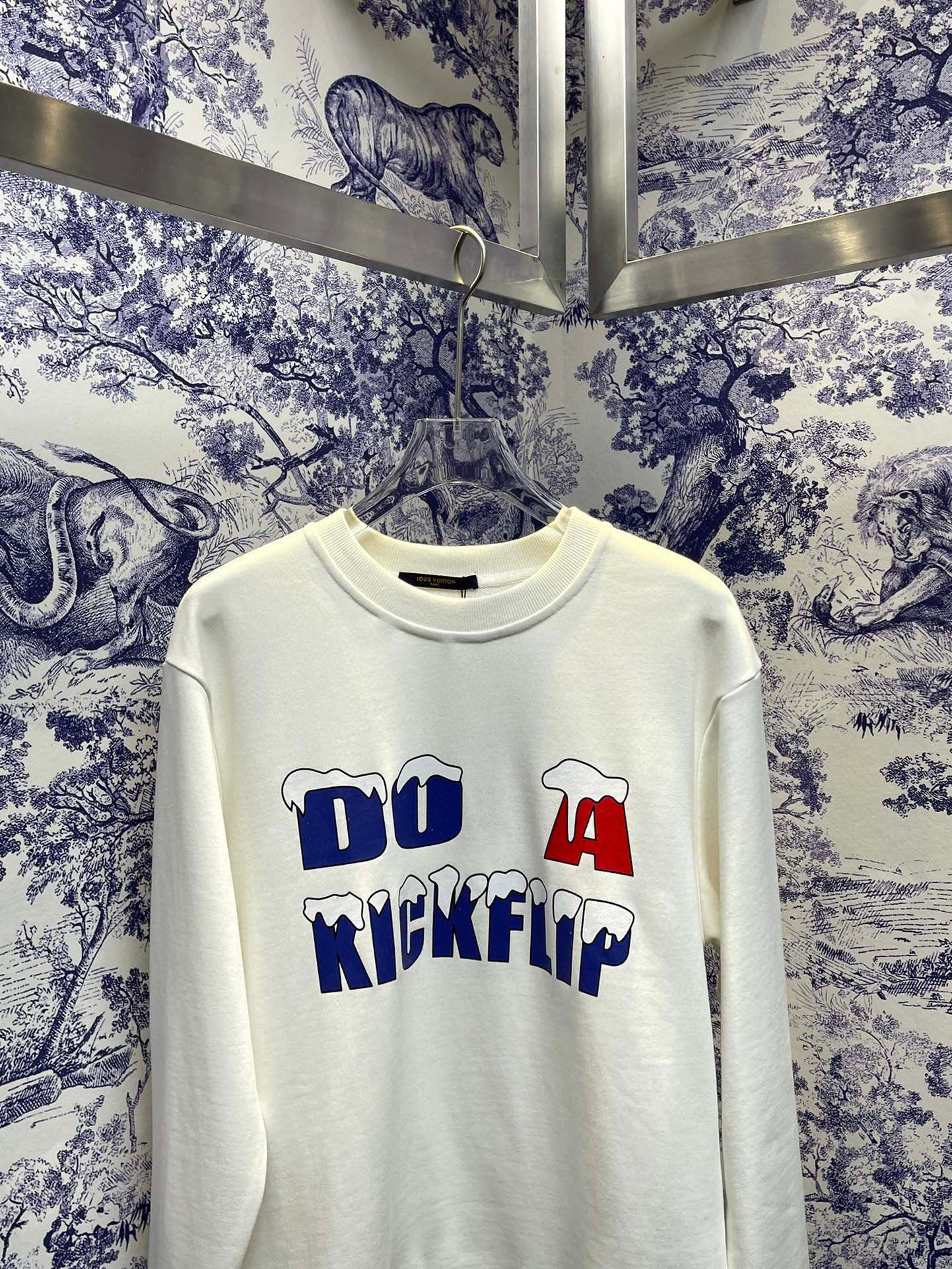 Louis Vuitton Sweatshirt