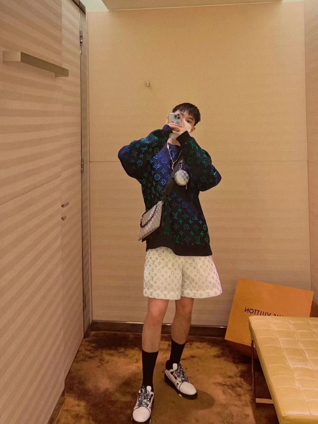 Louis Vuitton Sweatshirt