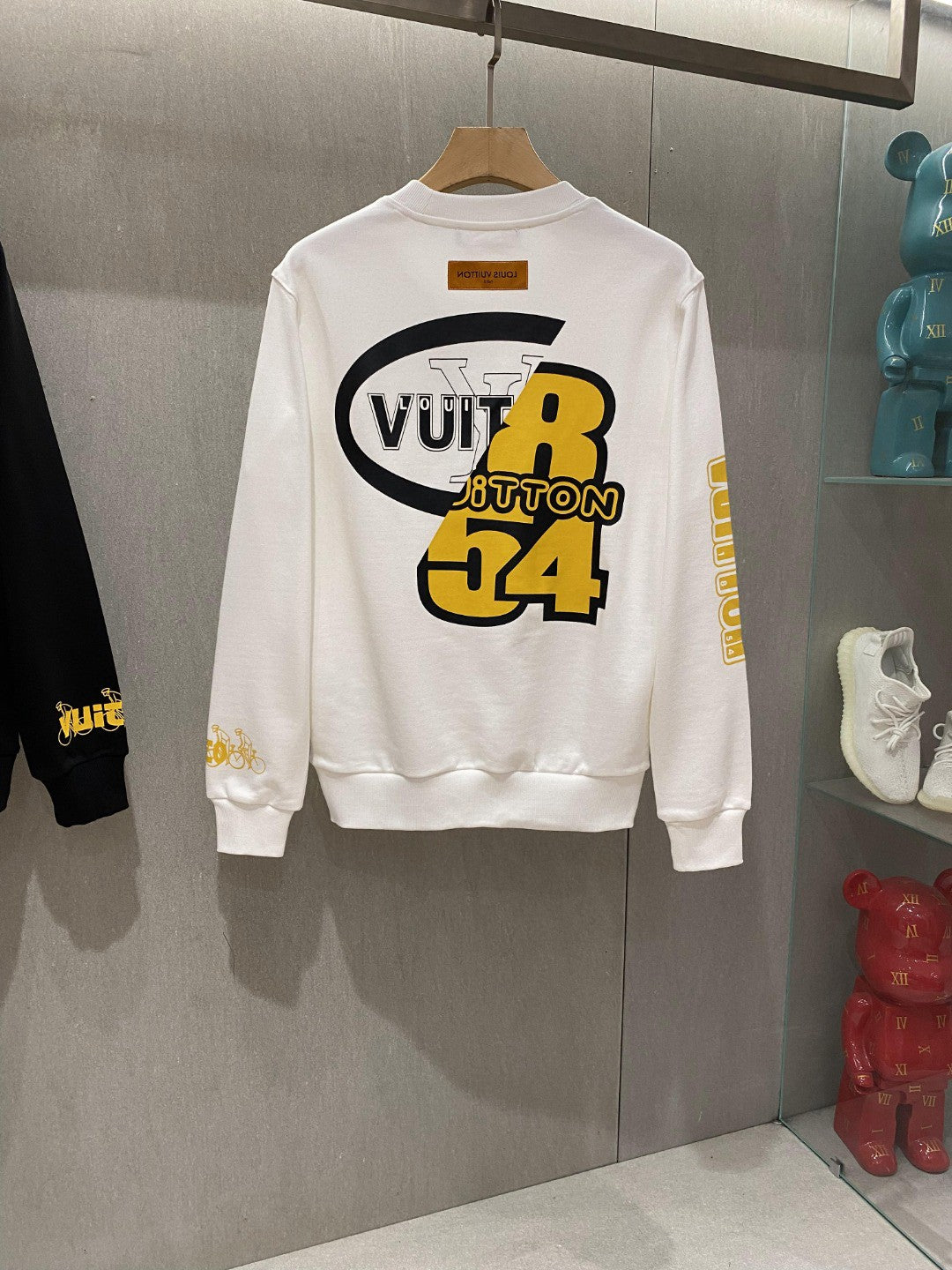 Louis Vuitton Sweatshirt