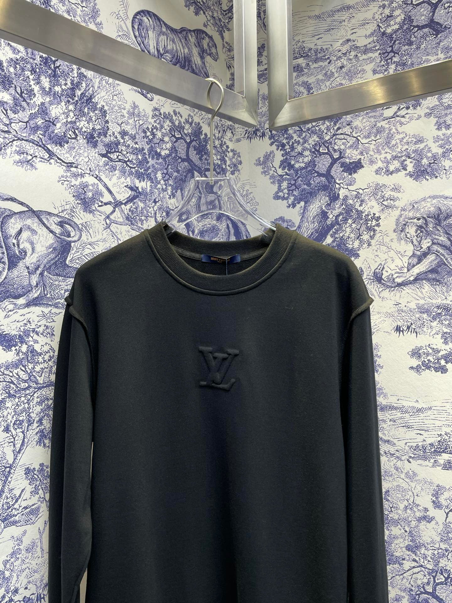 Louis Vuitton Sweatshirt