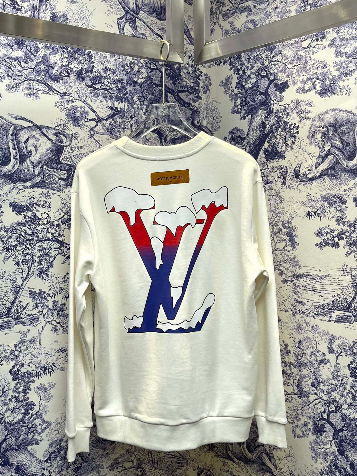 Louis Vuitton Sweatshirt