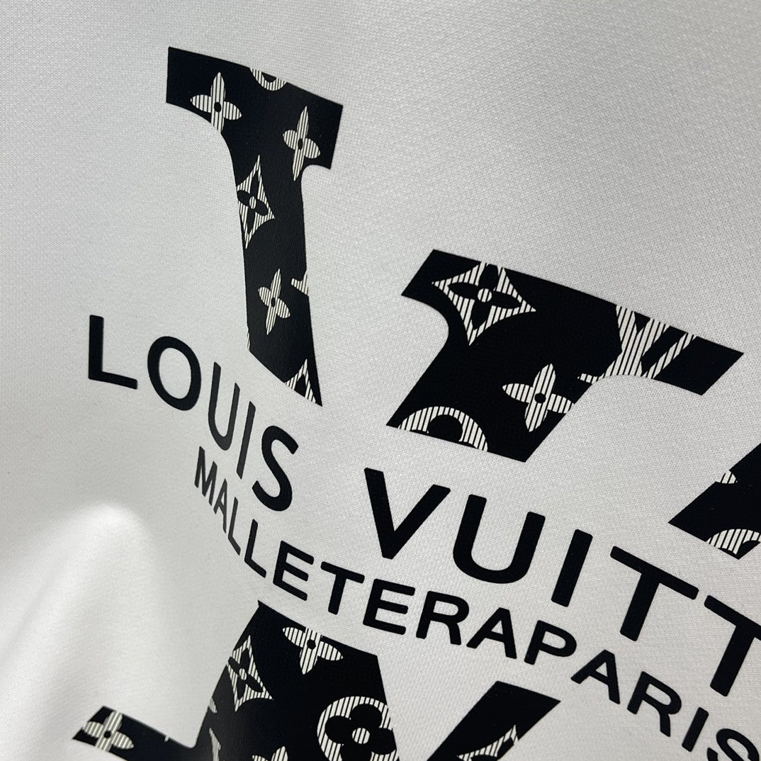Louis Vuitton Sweatshirt