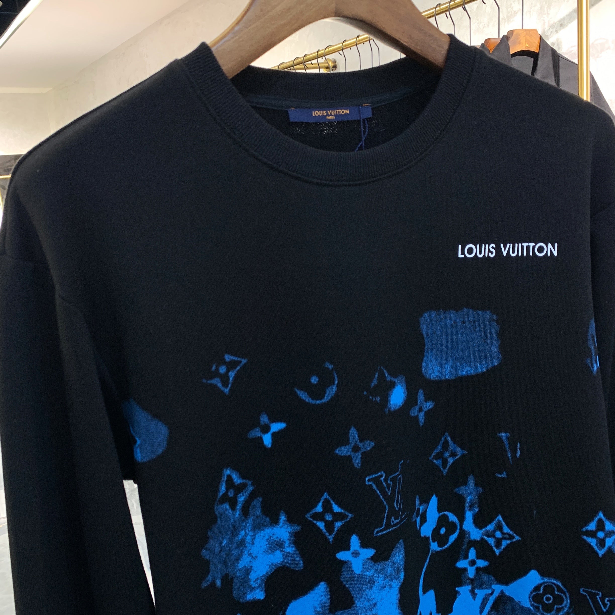 Louis Vuitton Sweatshirt