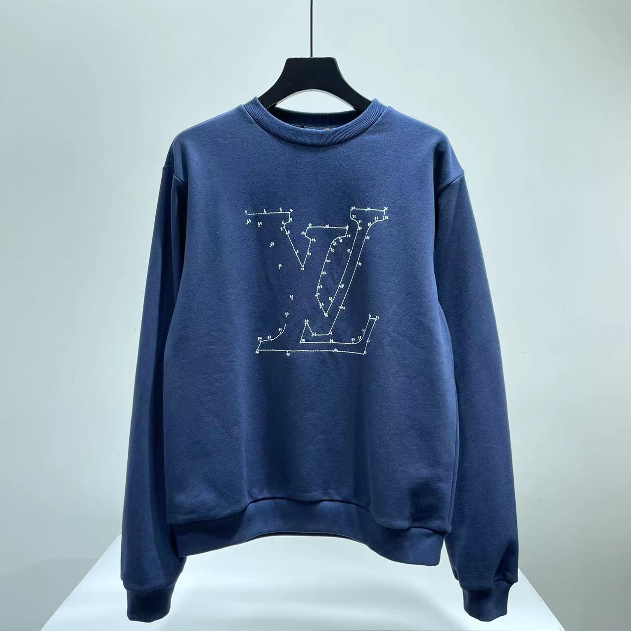 Louis Vuitton Sweatshirt