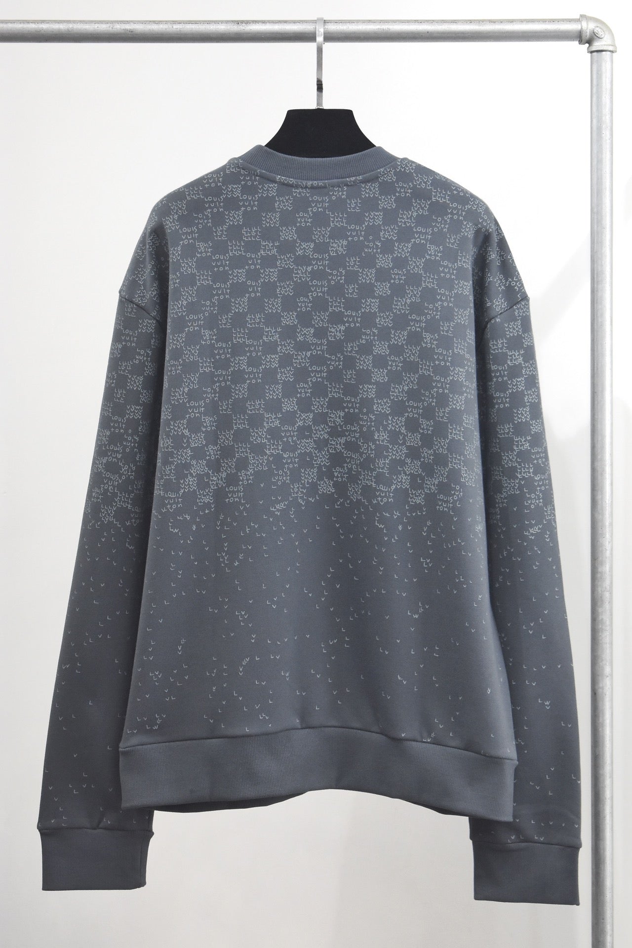 Louis Vuitton Sweatshirt
