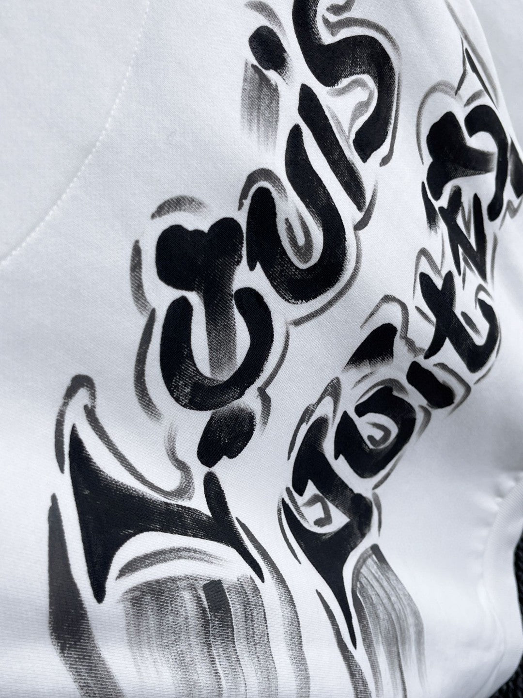 Louis Vuitton Sweatshirt