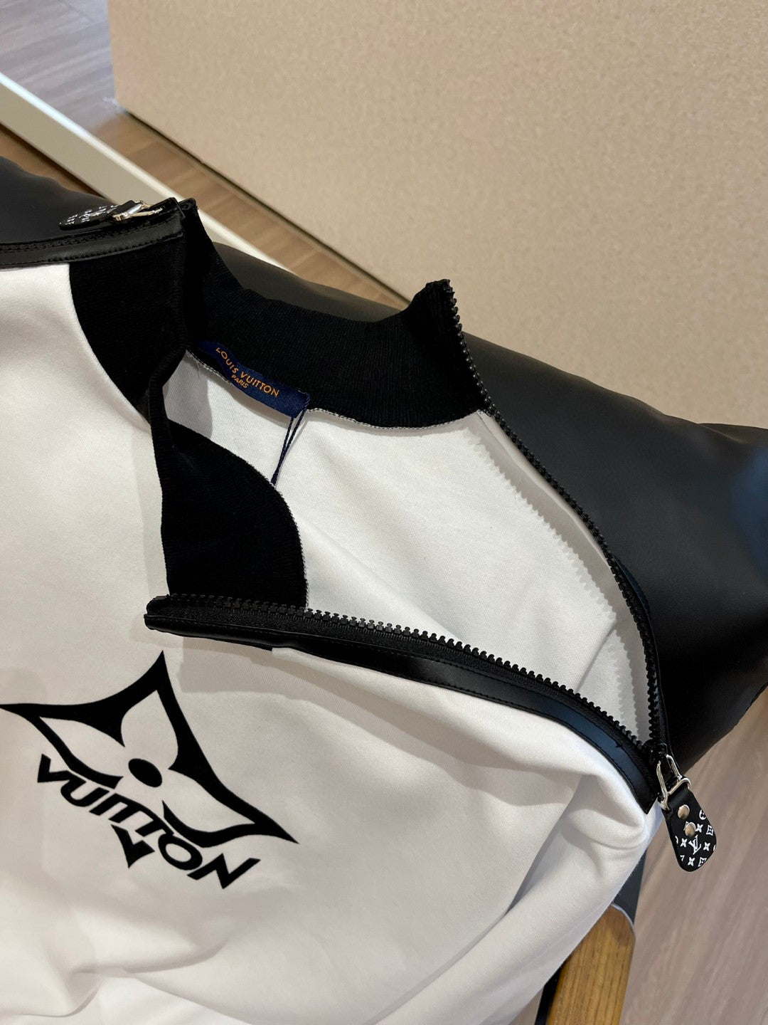 Louis Vuitton Sweatshirt