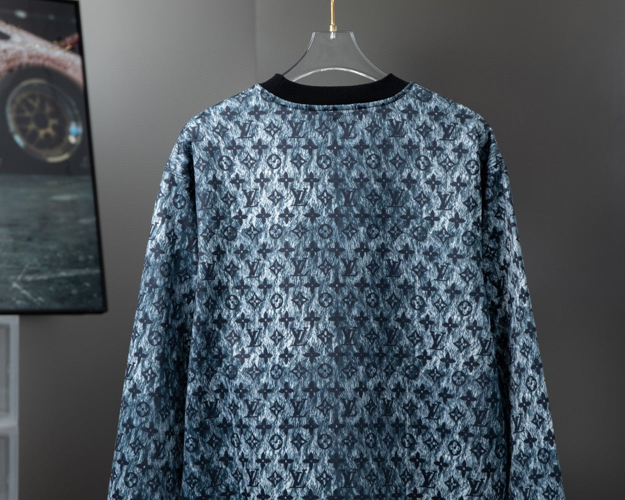 Louis Vuitton Sweatshirt