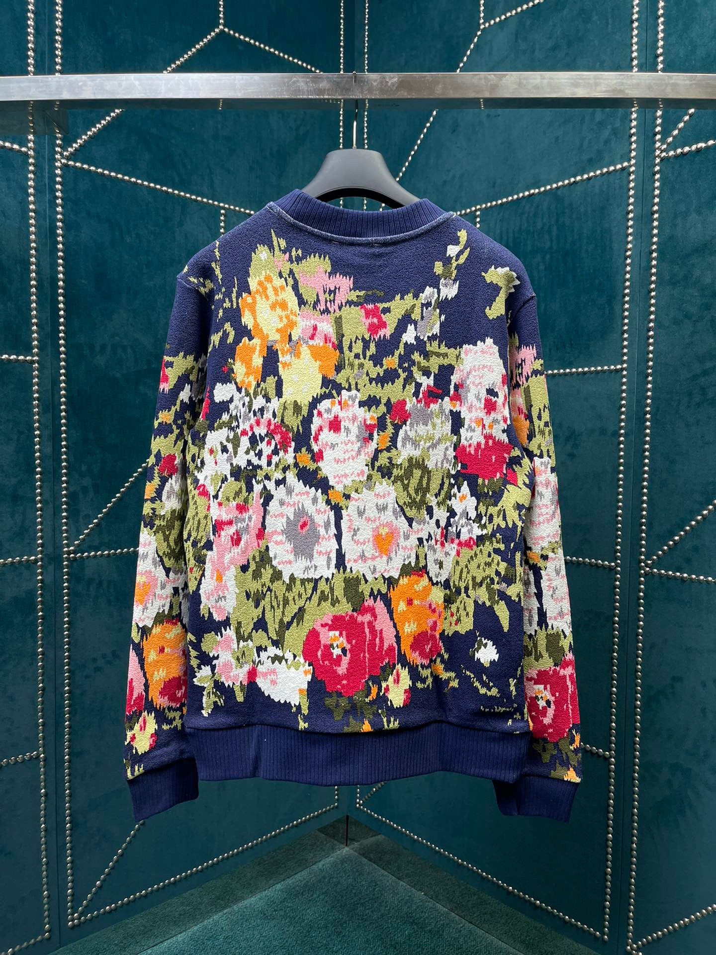 Louis Vuitton Sweatshirt