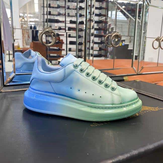 ALEXANDER MCQUEEN SNEAKER   AM19