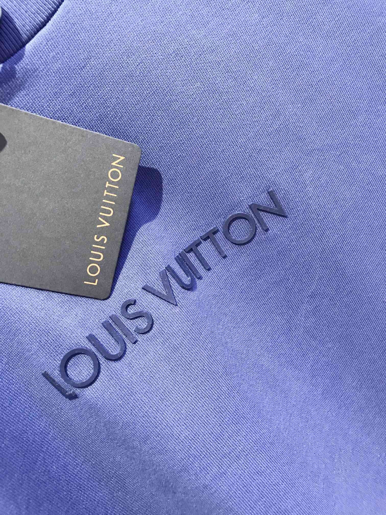 Louis Vuitton T-shirt