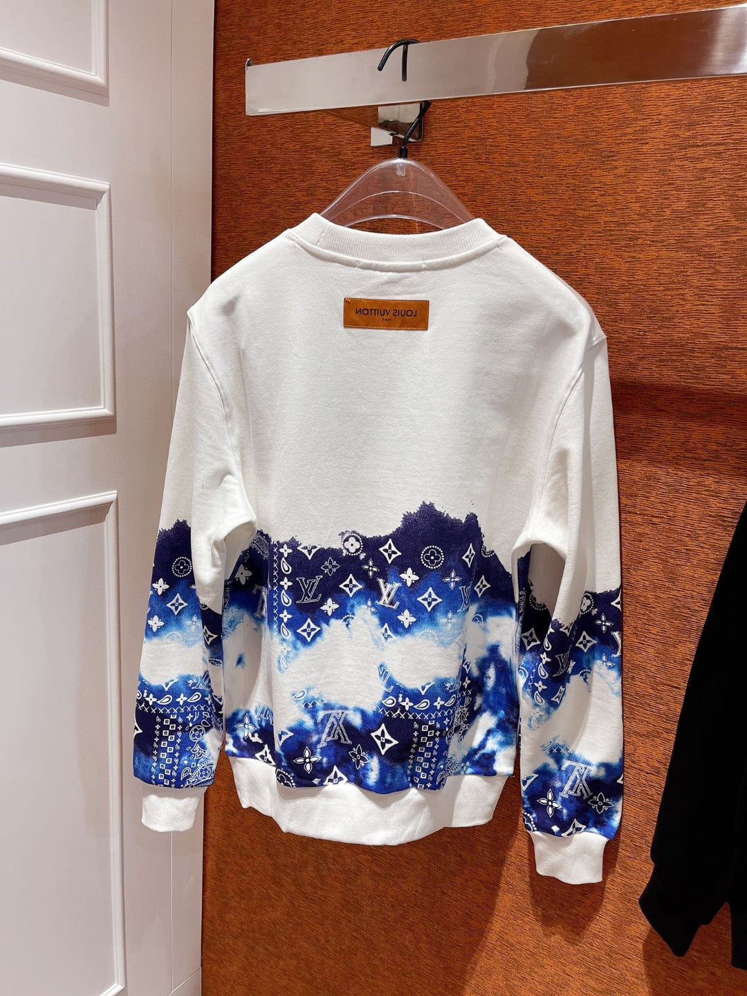 Louis Vuitton Sweatshirt