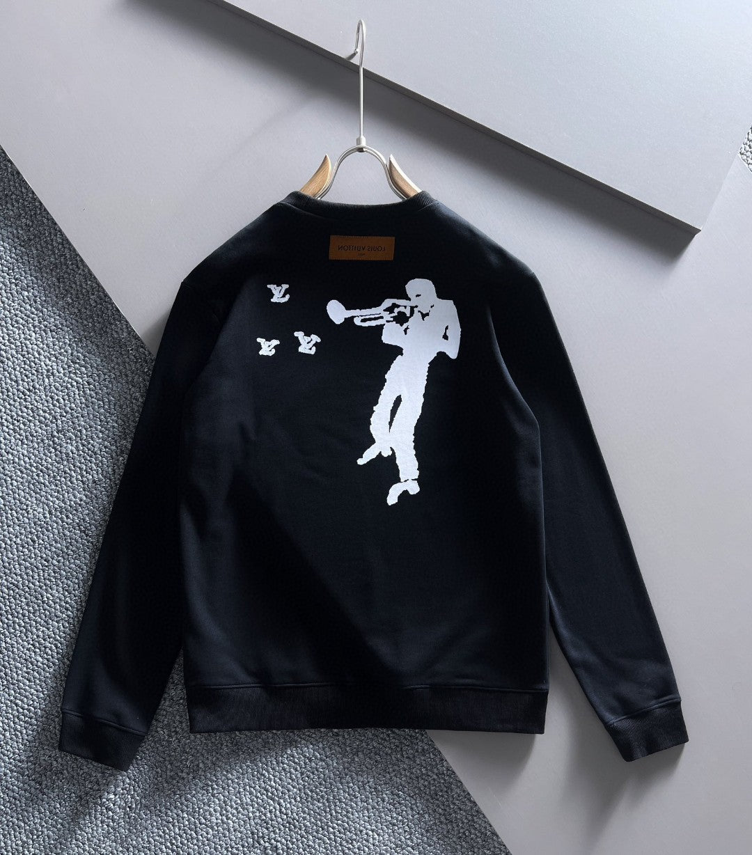 Louis Vuitton Sweatshirt