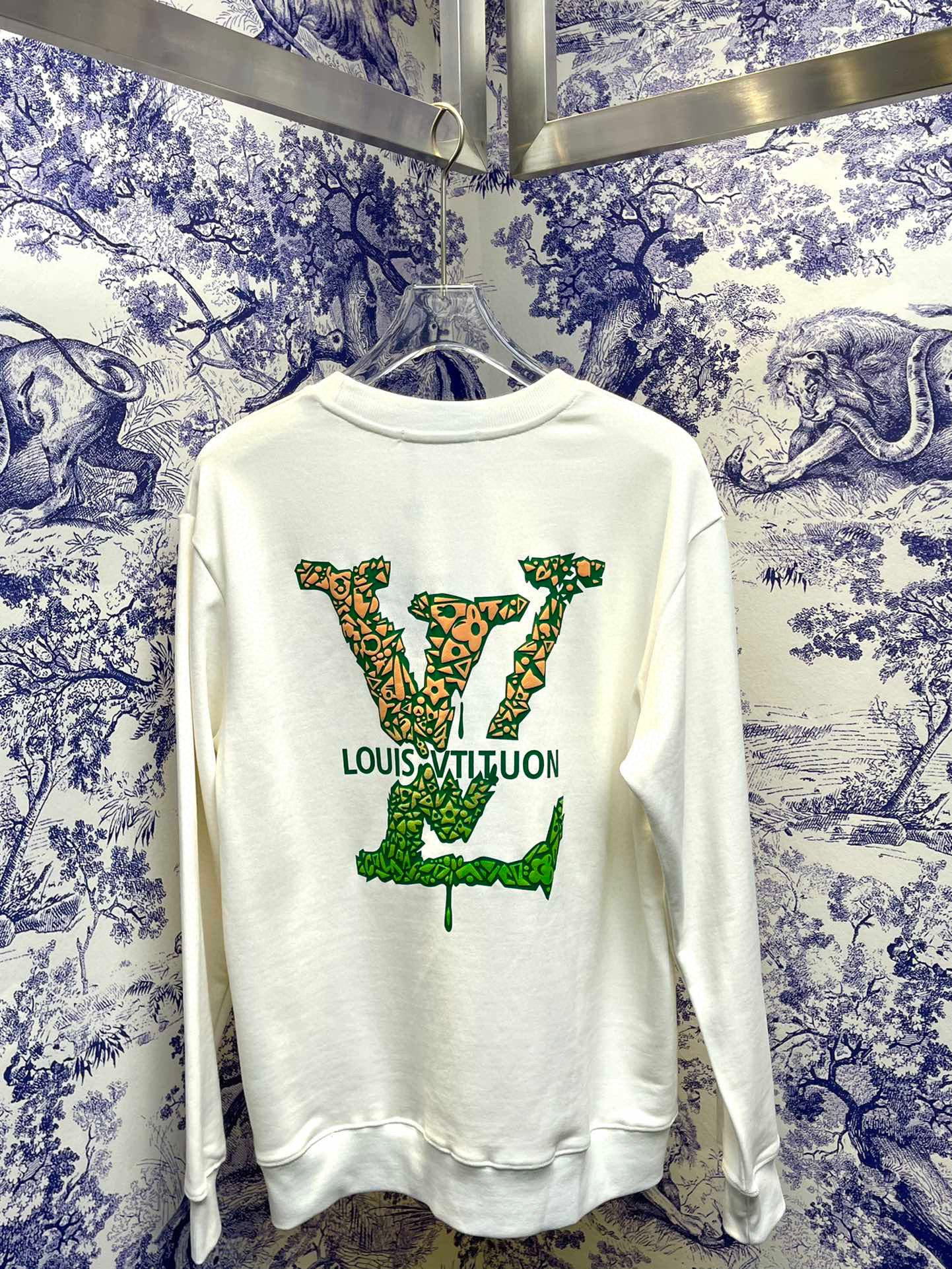 Louis Vuitton Sweatshirt