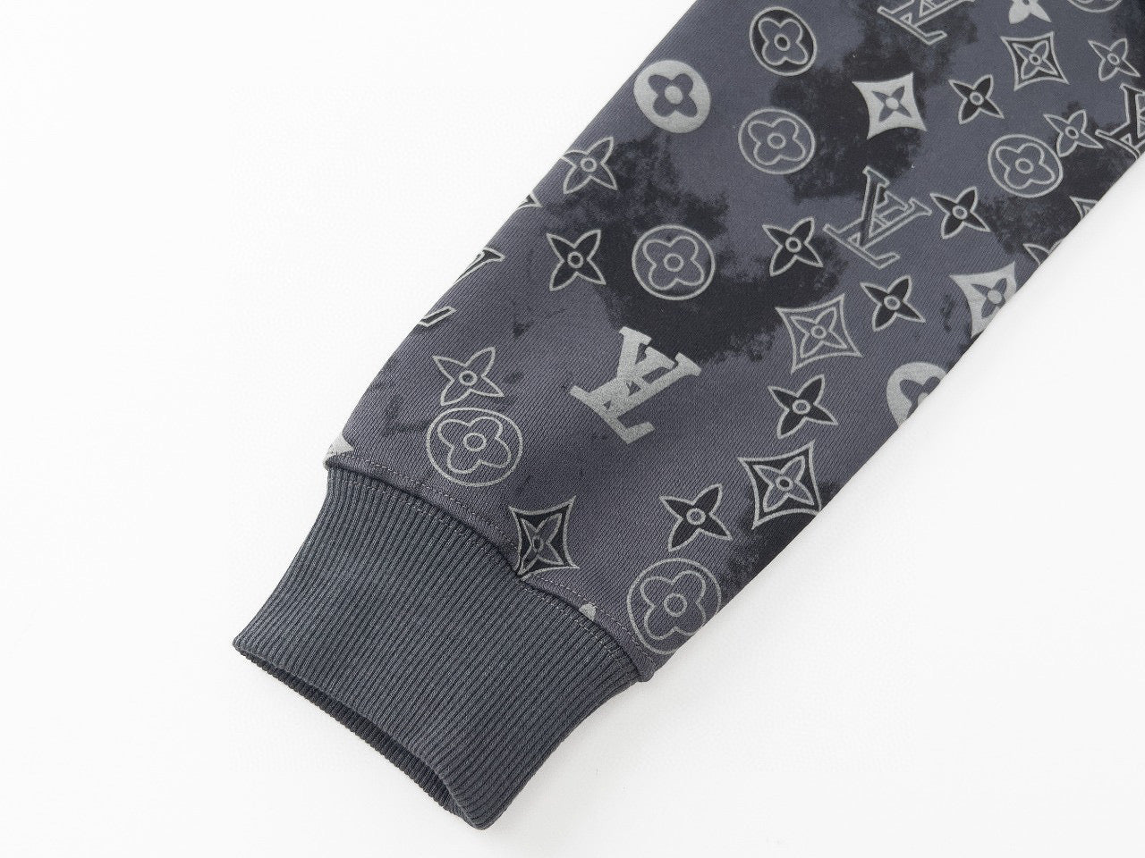 Louis Vuitton Sweatshirt