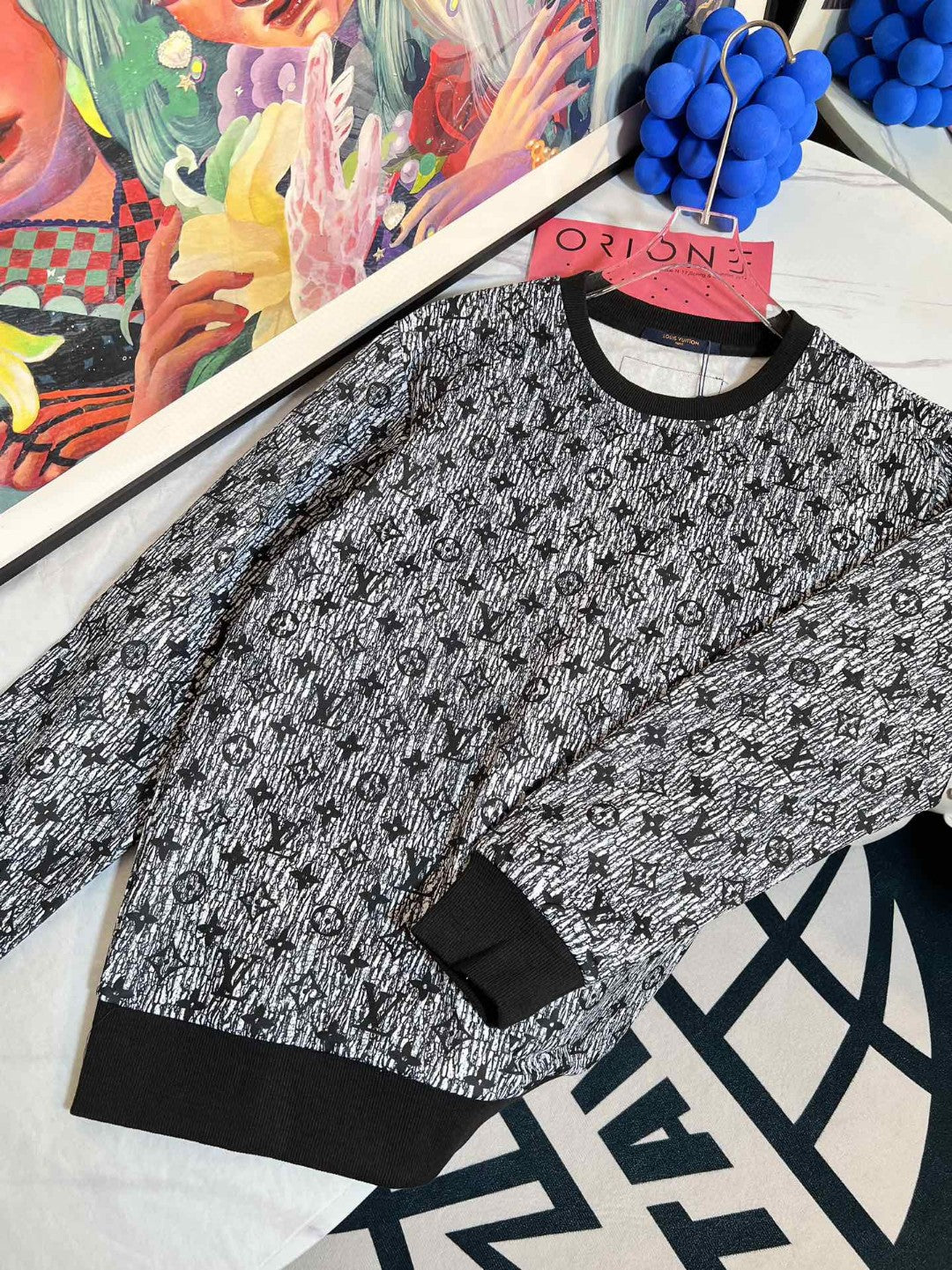 Louis Vuitton Sweatshirt