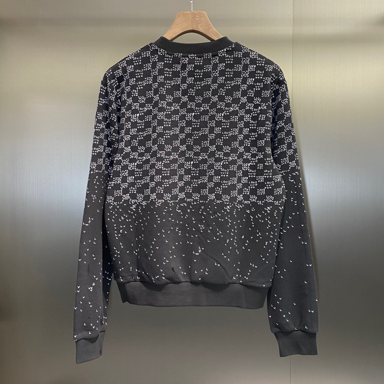Louis Vuitton Sweatshirt