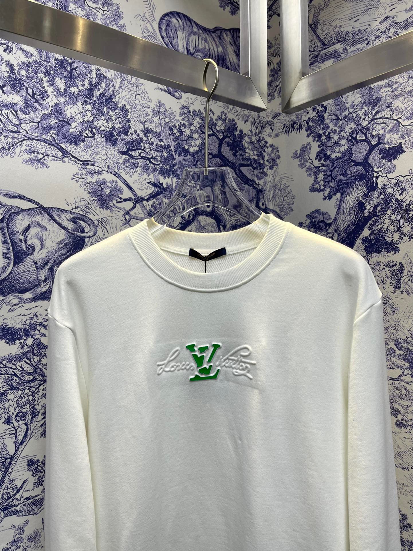 Louis Vuitton Sweatshirt