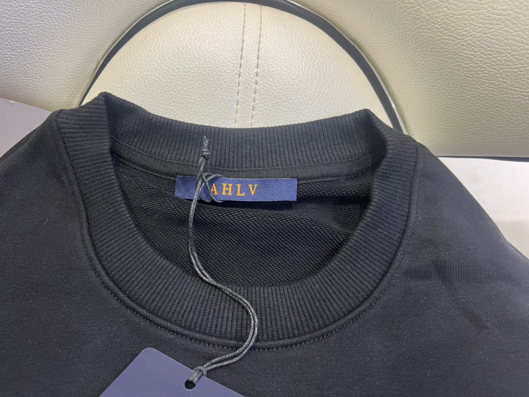 Louis Vuitton Sweatshirt