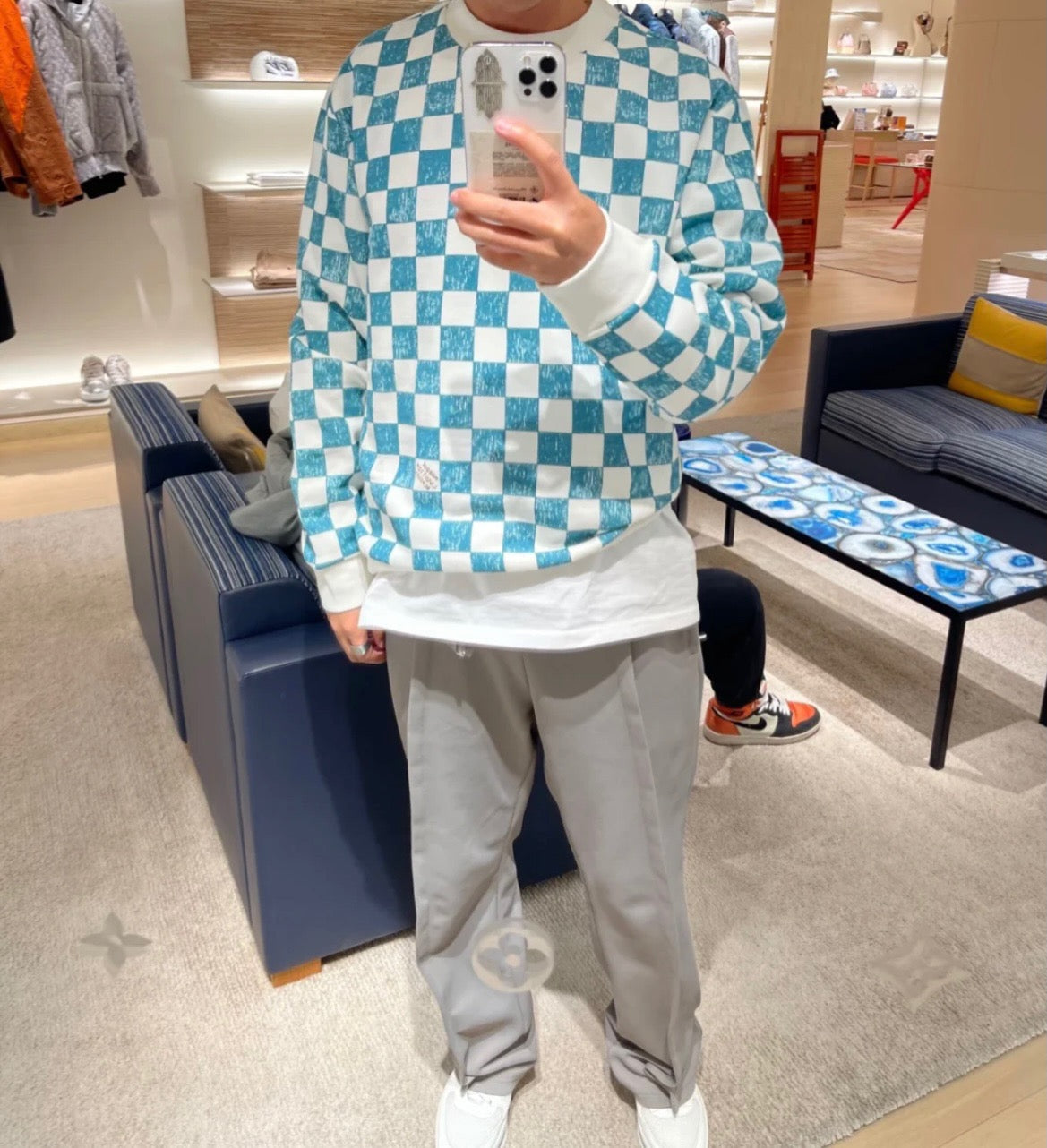 Louis Vuitton Sweatshirt